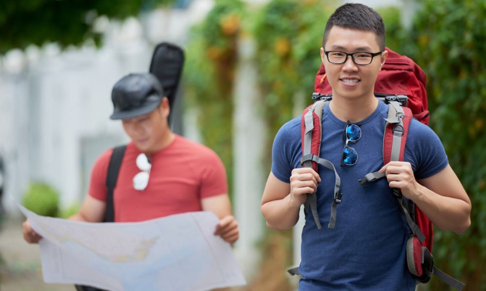 Understanding how to pass Indonesian immigration smoothly helps you avoid questioning, delays