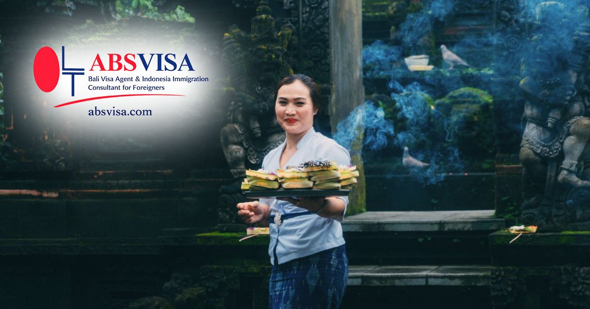 Canang Sari daily offerings in Bali placed on the ground as part of Balinese spiritual life and tradition