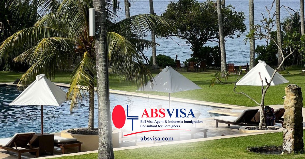 Foreigner consulting a visa agent in Bali to decide the best visa option for long stay