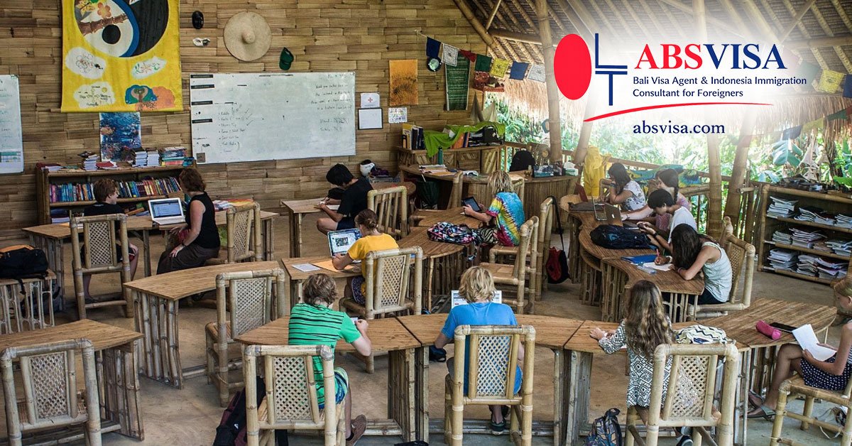 Green School Bali bamboo campus surrounded by nature with students learning in an eco-friendly environment