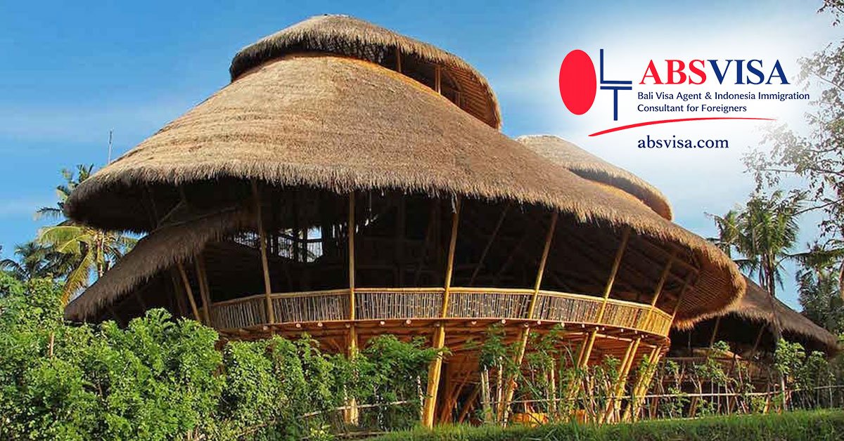 Green School Bali eco-friendly campus with bamboo architecture and sustainability-focused education environment